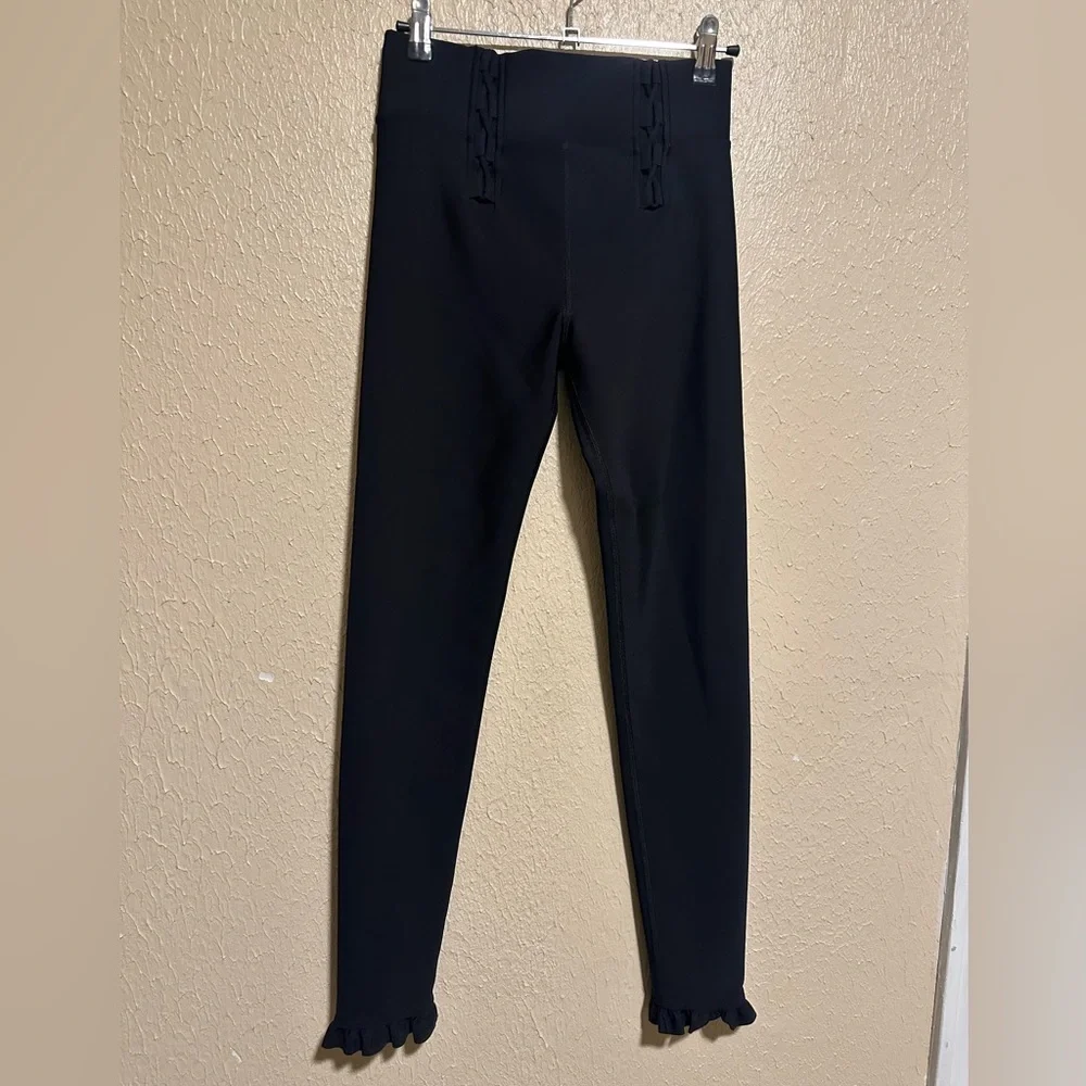 Carbon38 Ruffle Ankle Leggings Size‎ Small